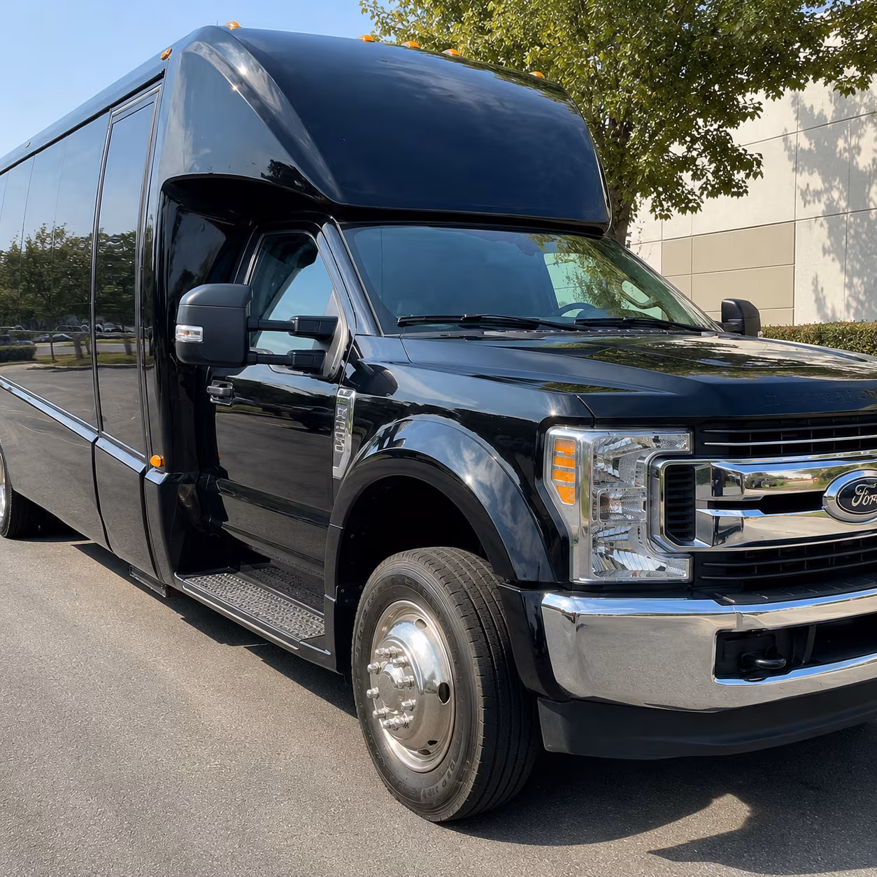 charter buses in yuma for large prom groups and school organized transportation