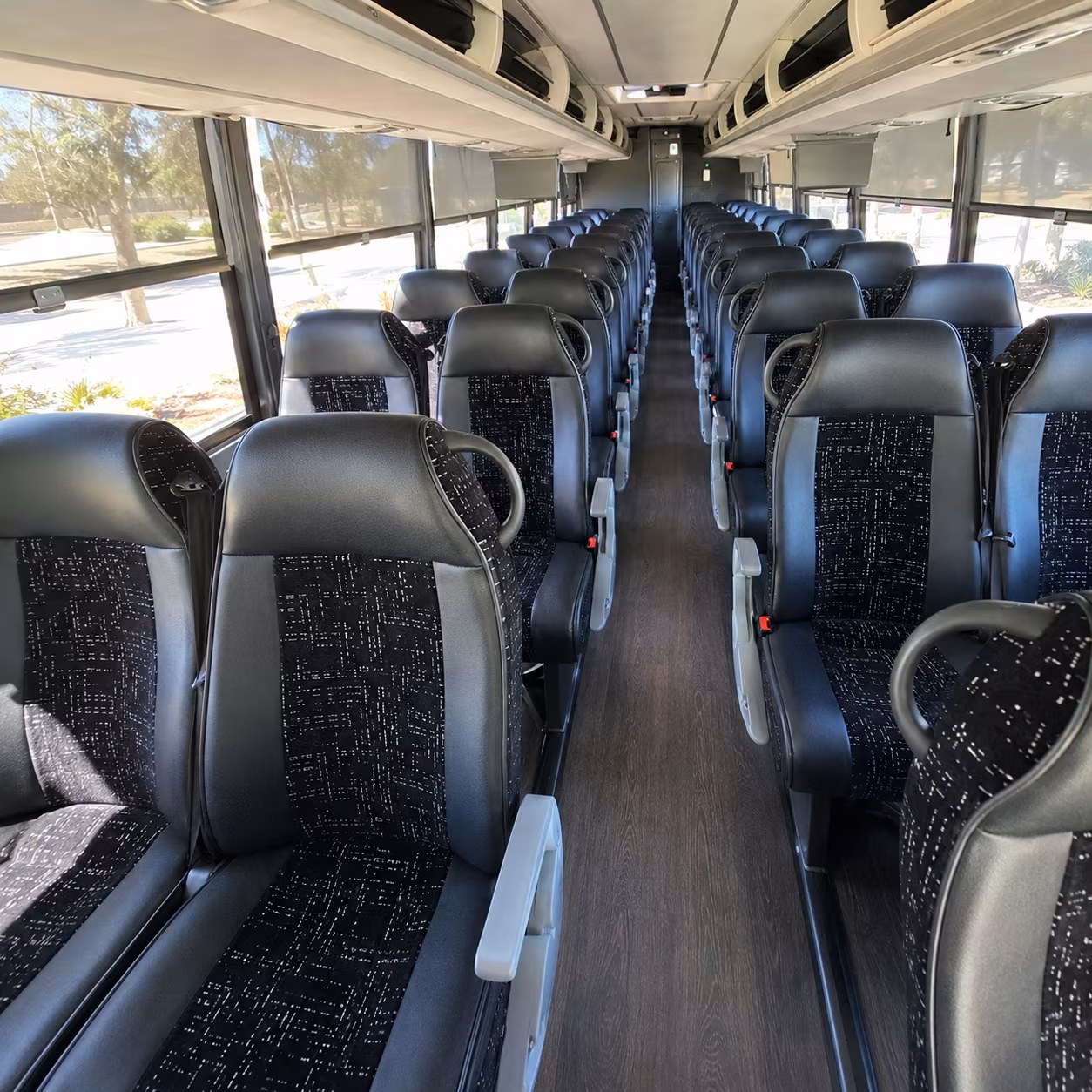 charter buses to yuma international airport for corporate groups