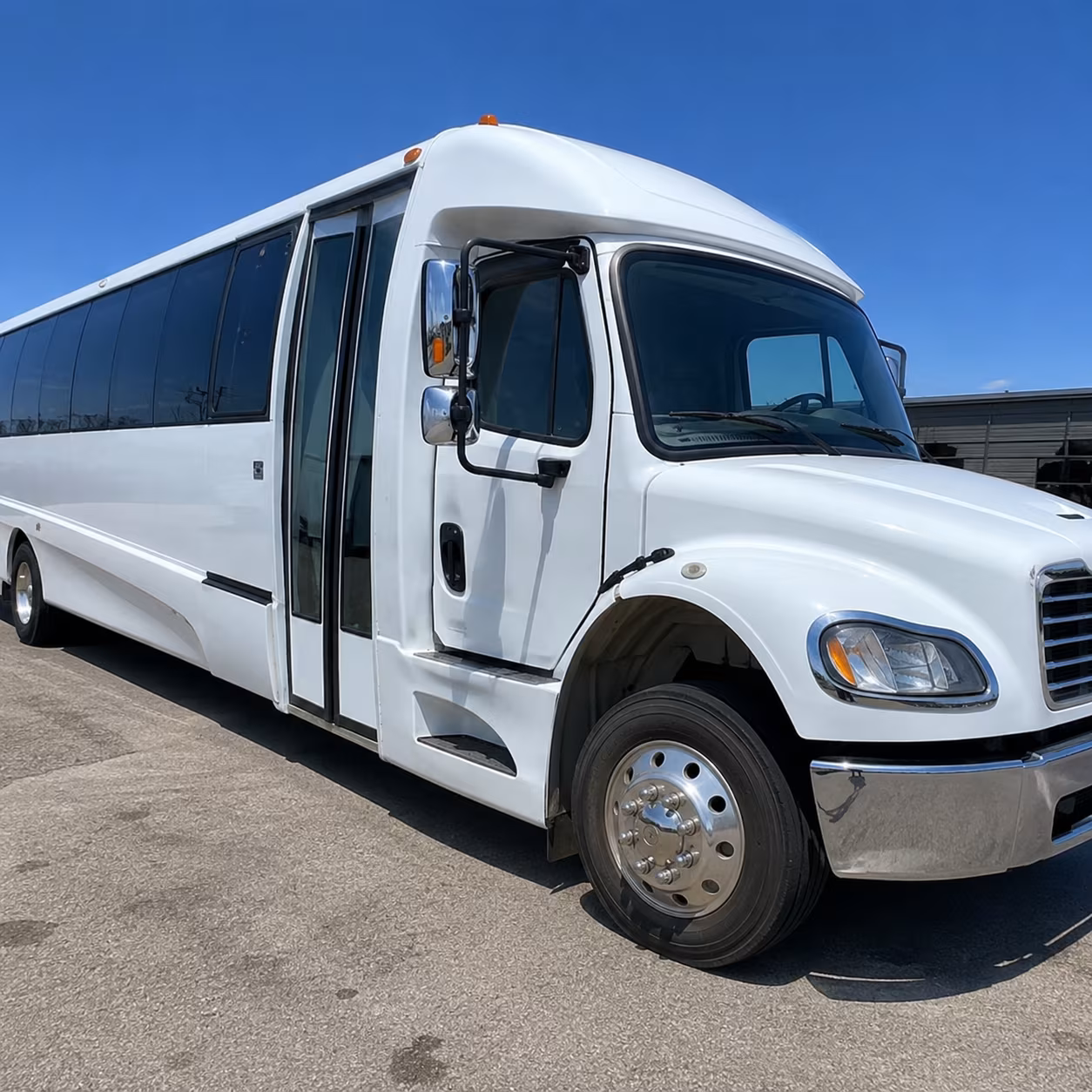 convention and conference shuttle buses at the yuma civic center
