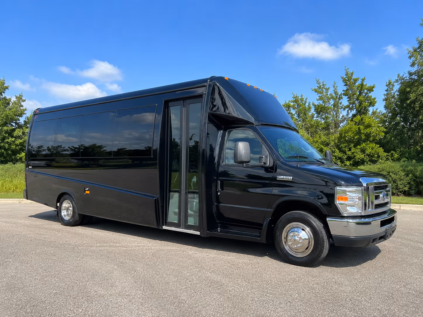 el centro professional employee shuttle bus rentals in el centro