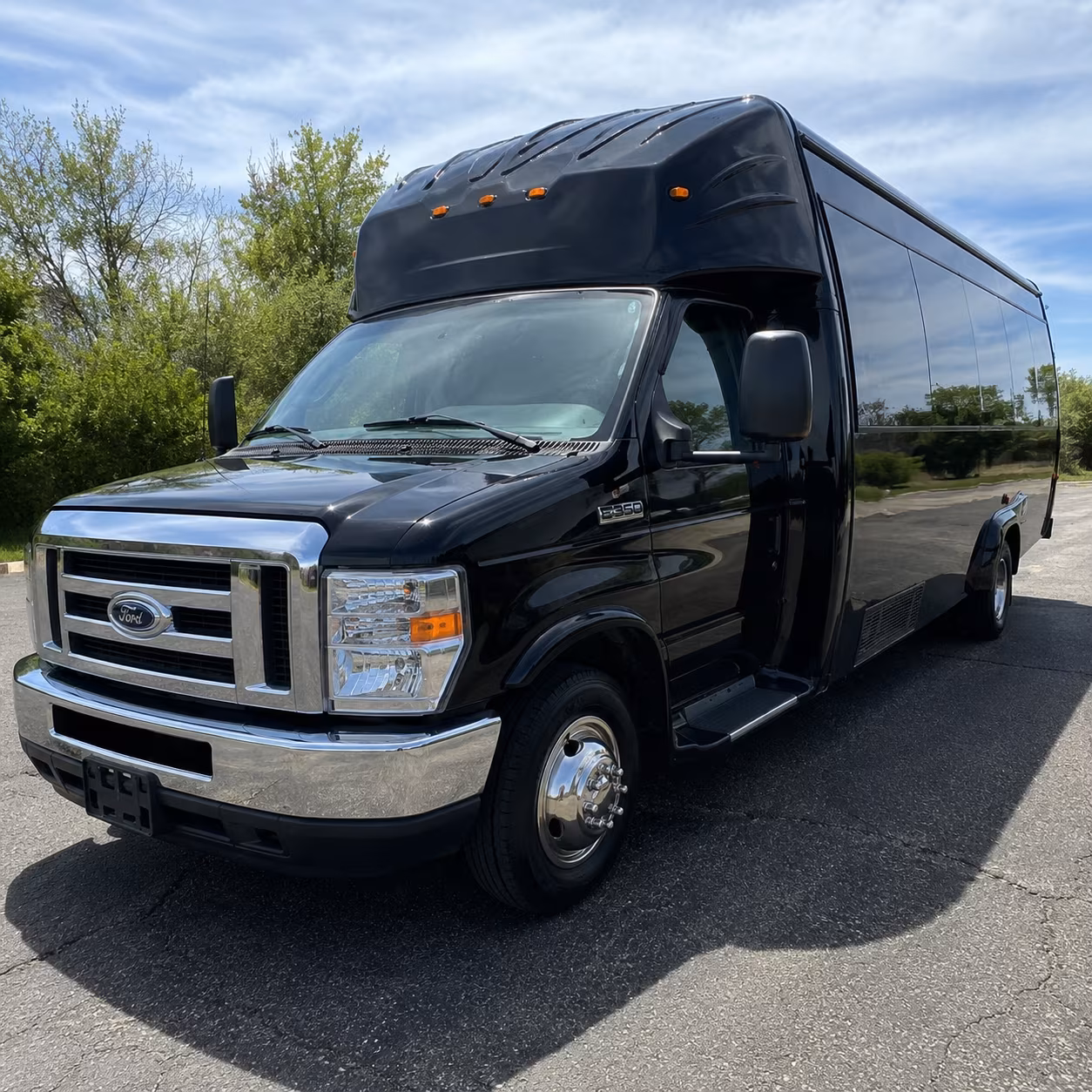goodyear charter bus transportation to and from goodyear area airports