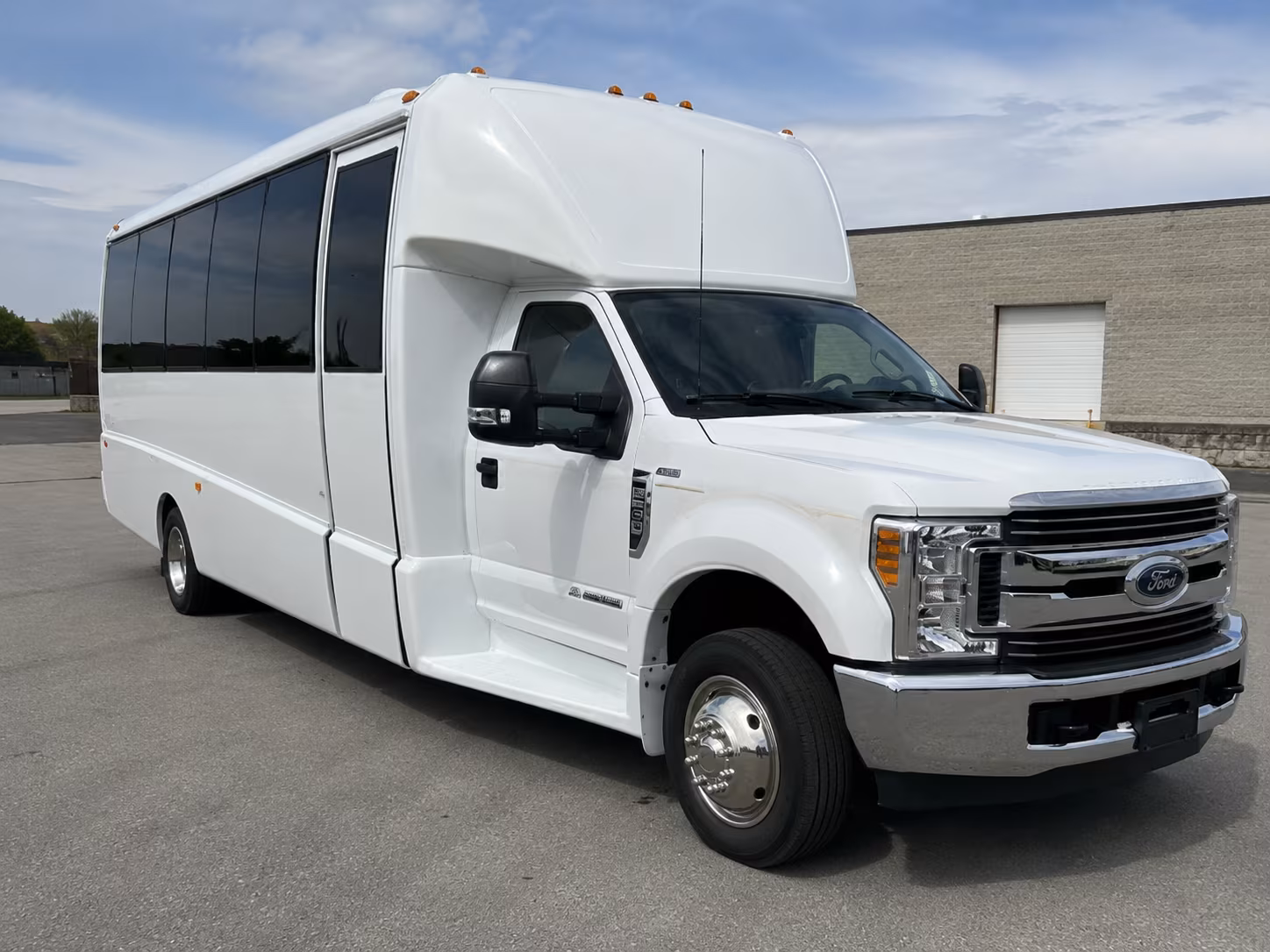 sporting event buses that get your group to the game together